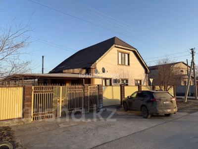 Отдельный дом · 5 комнат · 180 м² · 10 сот., мкр Береке, Аманат 4 за 42 млн 〒 в Атырау