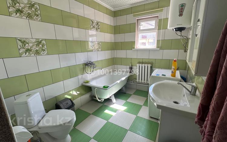 Отдельный дом · 2 комнаты · 188 м² · 8 сот., Әділ Әндірбев 356 за 150 000 〒 в Кульсары — фото 2