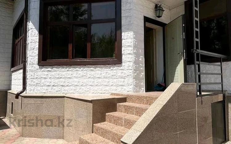 Отдельный дом · 6 комнат · 900 м² · 23 сот., мкр Комсомольский, Караоткель - 1 12 — На Левом берегу м-н.Нура за 580 млн ₸ в Астане, Есильский р-н — фото 2