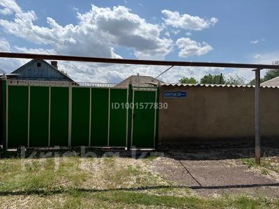 Жеке үй · 5 бөлме · 80 м² · 8 сот., Азаттык 29, бағасы: 15.5 млн 〒 в Мерке