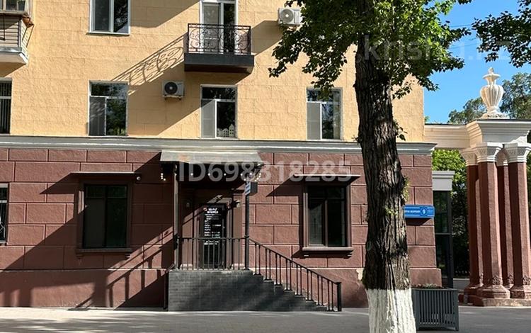 Кеңселер, дүкендер мен бутиктер, сұлулық салондары, білім орталықтары · 65 м², бағасы: 700 000 ₸ в Караганде, Казыбек би р-н — фото 15