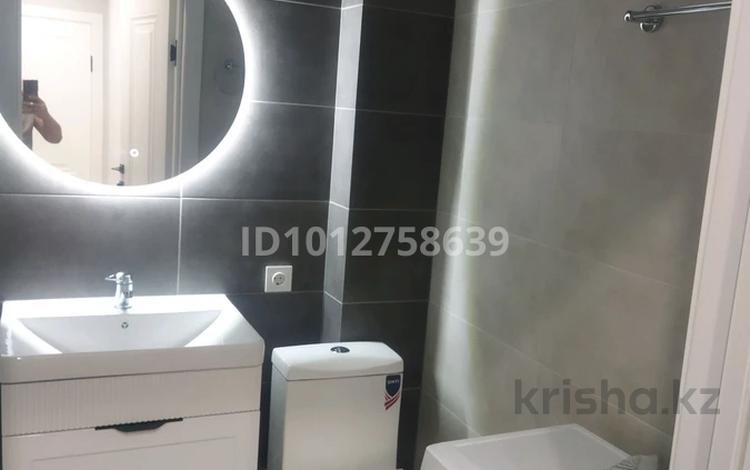 1-бөлмелі пәтер · 40 м² · 3/13 қабат, Есенова 160/3, бағасы: 33 млн ₸ в Алматы, Жетысуский р-н — фото 2