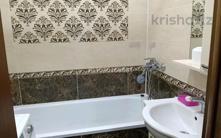 2-комнатная квартира · 57 м² · 9/9 этаж, Дулатова 167 — Шакарима за 210 000 ₸ в Семее — фото 2