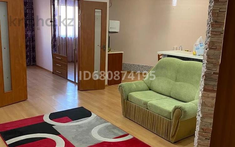1-комнатная квартира · 58 м² · 1/5 этаж, 13-й мкр 21 за 150 000 ₸ в Актау — фото 2