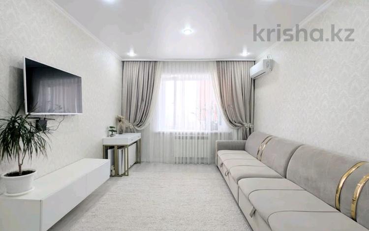 2-бөлмелі пәтер · 71.3 м² · 8/9 қабат, Кердери, бағасы: 32 млн ₸ в Уральске, мкр Школьник — фото 2