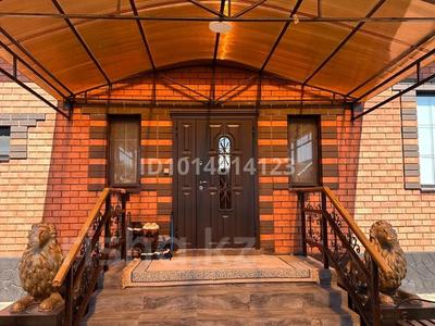 Отдельный дом · 5 комнат · 255 м² · 10 сот., Сарбаз за 60 млн ₸ в Актобе, жилой массив Кирпичный