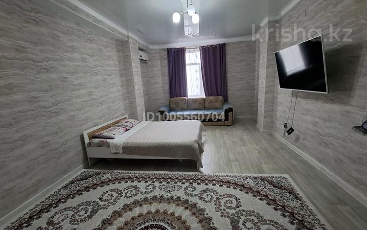 1-комнатная квартира · 60 м² · 4/9 этаж, 17-й мкр 46 за 12 000 ₸ в Актау — фото 25