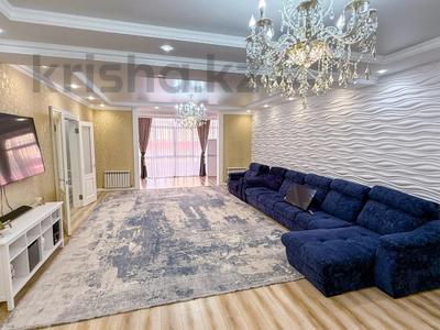 4-бөлмелі пәтер · 240 м² · 1/5 қабат, Талдыкорган. мкр Каратал, бағасы: 170 млн ₸