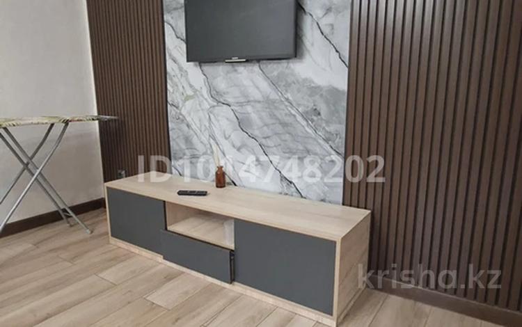 1-комнатная квартира · 35 м² · 2/4 этаж, Розыбакиева 214 за 300 000 ₸ в Алматы, Бостандыкский р-н — фото 2
