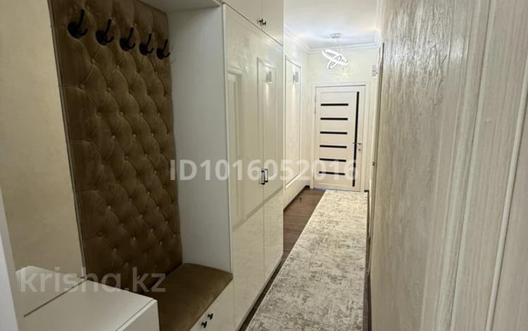 5-комнатная квартира · 110 м² · 5/5 этаж, 12-й мкр 7 за 300 000 ₸ в Актау — фото 2