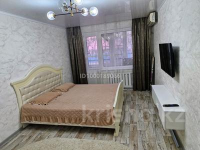 1-комнатная квартира · 33 м² · 1/5 этаж, Мухита 128 — Жд вокзал. Казииту. за 10 000 ₸ в Уральске