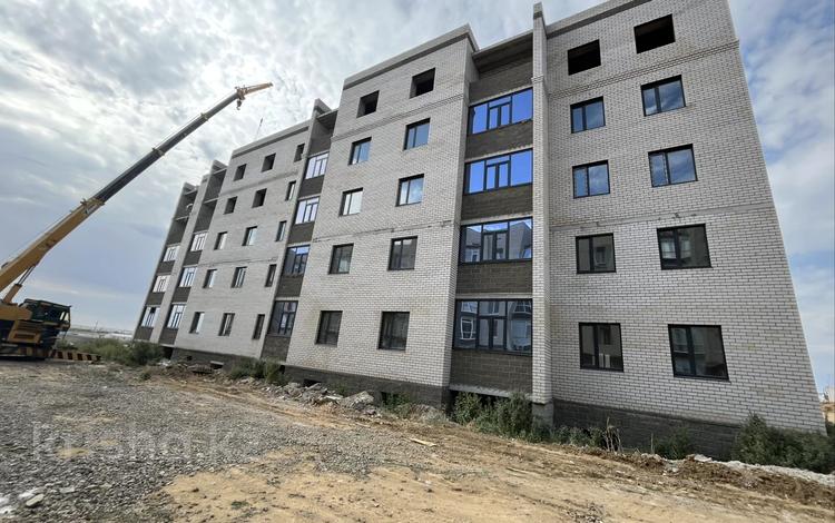 2-бөлмелі пәтер · 78.63 м² · 1/5 қабат, Алтын орда ш/а. 355, бағасы: 18.3 млн ₸ в Актобе, мкр. Алтын орда — фото 2