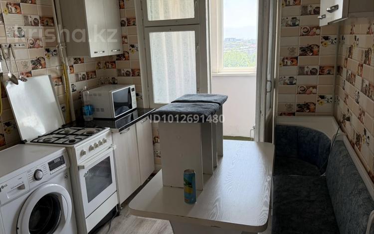 2-бөлмелі пәтер · 56 м² · 4 қабат, 17-й микрорайон, 17-й микрорайон 4, бағасы: 140 000 ₸ в Шымкенте, Аль-Фарабийский р-н — фото 2