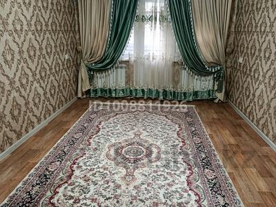 3-комнатная квартира · 58 м² · 2/5 этаж, 11-й микрорайон, 11-й микрорайон 190А — в зади Зерде аптека за 27 млн 〒 в Шымкенте, Енбекшинский р-н