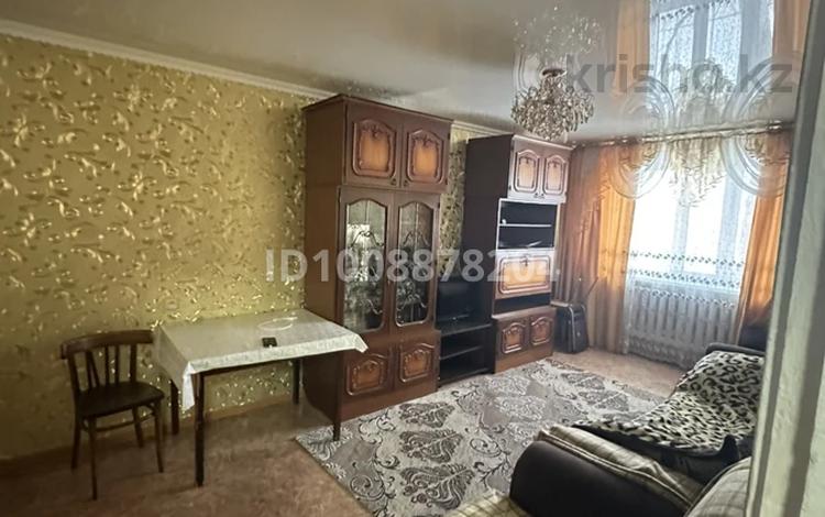 3-бөлмелі пәтер · 63 м² · 1/5 қабат, мкр Фёдоровка Ул.Вагонная 1, бағасы: 18 млн ₸ в Караганде, Казыбек би р-н — фото 2