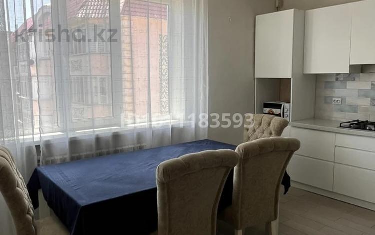 2-комнатная квартира · 62 м², мкр Думан-2 за 270 000 ₸ в Алматы, Медеуский р-н — фото 8
