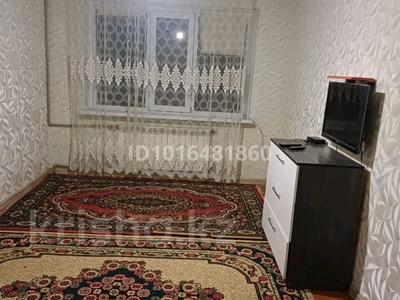 2-комнатная квартира · 37 м² · 4/5 этаж, 18-й микрорайон 2 дом, 11 үй — Еримбертова қиылысы за 200 000 ₸ в Шымкенте, Аль-Фарабийский р-н