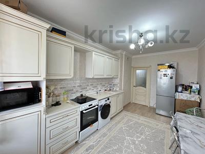 Продажа квартир в Астане: 3-комнатная квартира · 81.2 м² · 14/16 этаж, Абылай хана 5/2 за 35 млн 〒 3-комнатная квартира · 81.2 м² · 14/16 этаж, Абылай хана 5/2 за 35 млн 〒 в Астане, Алматы р-н