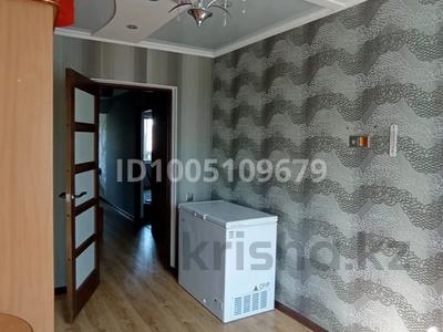 3-комнатная квартира · 65 м² · 4/5 этаж, Айтекеби 45 за 18 млн ₸ в Актобе, мкр. Курмыш