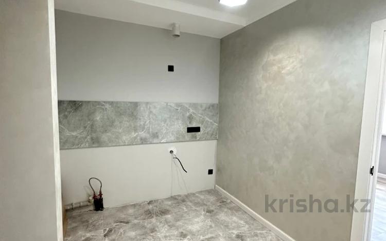 2-комнатная квартира · 43.5 м² · 10/13 этаж, Толе би 189/3 за 41.5 млн ₸ в Алматы, Алмалинский р-н — фото 2