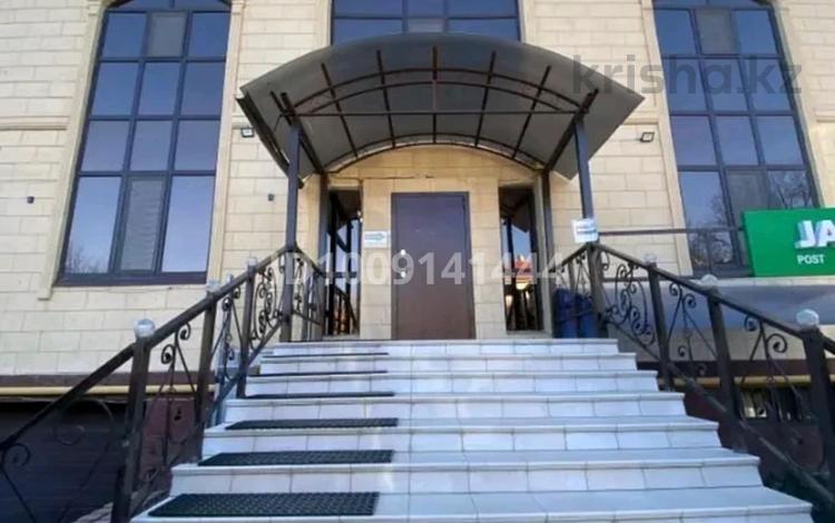 Медцентры и аптеки · 400 м² за 150 млн ₸ в Актобе, мкр 12 — фото 14