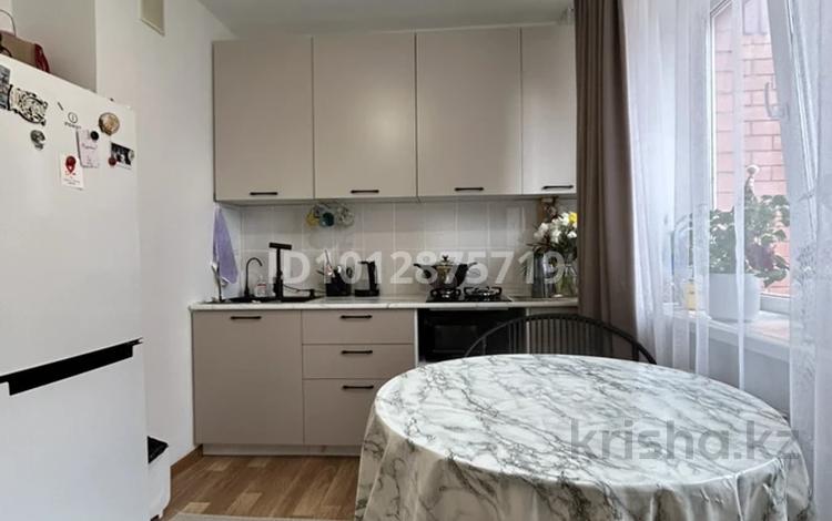 1-комнатная квартира · 35 м² · 1/9 этаж, Самал 98 за 150 000 ₸ в Уральске — фото 2
