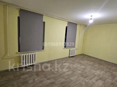 3-бөлмелі пәтер · 63 м² · 3/5 қабат, мкр Салтанат 19 — Нурислам супермаркет. Бейбарыс магазин, бағасы: 120 000 〒 в Таразе