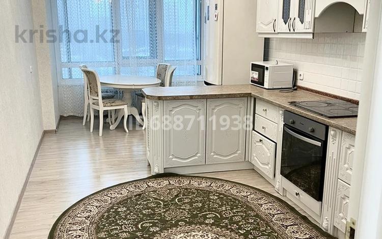 3-комнатная квартира · 100 м² · 8/23 этаж, мкр Шубар, Сарайшык за 350 000 ₸ в Астане, Есильский р-н — фото 10