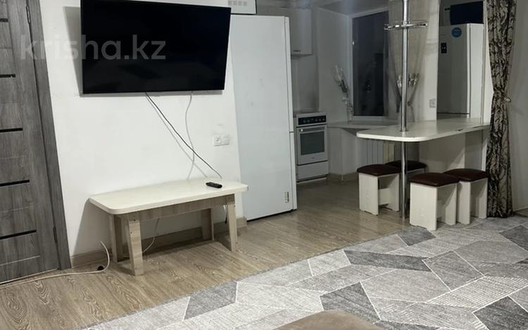 2-комнатная квартира · 48 м² · 5/5 этаж, 4 микрорайон 14 за 160 000 ₸ в Риддере — фото 2