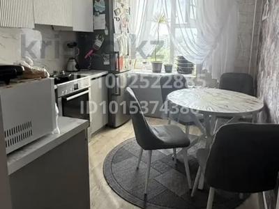 4-комнатная квартира · 78 м² · 8/9 этаж, мкр Юго-Восток, Республики 18 — Шахтеров-Республики-Муканова за 28.8 млн ₸ в Караганде, Казыбек би р-н