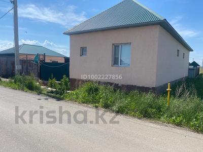 Жеке үй · 4 бөлме · 100 м² · 8 сот., Айтматова 12 — 4 мкр, бағасы: 19 млн 〒 в Астане