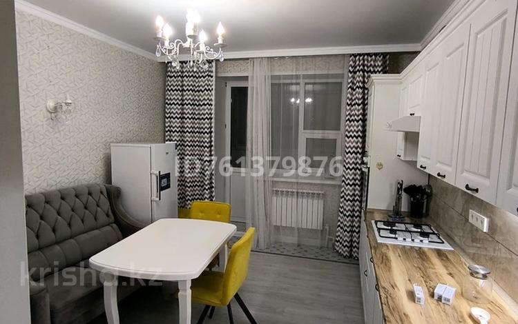 1-комнатная квартира · 53 м² · 1/6 этаж, мкр. Алтын орда 48Г, к2 — Находится возле школы Smart bilim за 160 000 ₸ в Актобе — фото 2