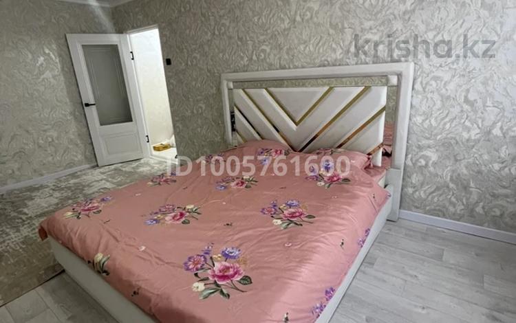 1-бөлмелі пәтер · 50 м² · 2/5 қабат, Привок 3 дом 22 22, бағасы: 10 000 ₸ в Атырау, мкр Привокзальный-3 — фото 2