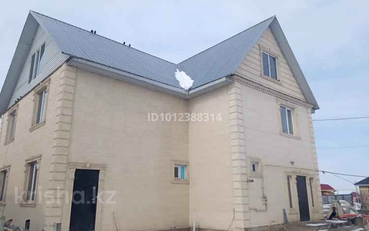 Отдельный дом · 8 комнат · 250 м² · 10 сот., Жанадил басар 38а за 300 000 ₸ в Береке — фото 2