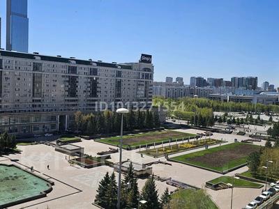 4-комнатная квартира · 150 м² · 6/12 этаж, Динмухамеда Кунаева 14 — Байтерек, дом министерств, водно-зеленый бульвар за 750 000 ₸ в Астане, Есильский р-н