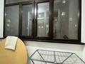 2-комнатная квартира · 70 м² · 3/9 этаж, 31-й мкр, 31-ш/а. 11 — Үй жайық базар, хазар базар, сары базар ортасында тұр. Жан жағында Prestige, мектеп, балабақша, Yessenov университеті, ақ базар бәрі бар, бәрі жақын орналасқан. за 180 000 ₸ в Актау — фото 5