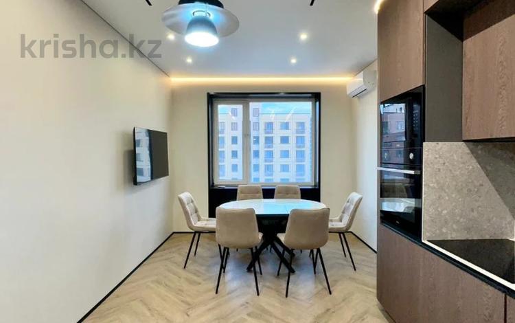 2-комнатная квартира · 65 м² · 10/12 этаж, Райымбека 210 за 66.5 млн ₸ в Алматы, Алмалинский р-н — фото 2