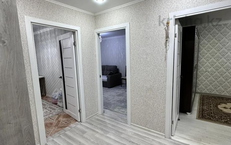 3-бөлмелі пәтер · 62 м² · 4/5 қабат, кердери 143, бағасы: 19.5 млн ₸ в Уральске — фото 2