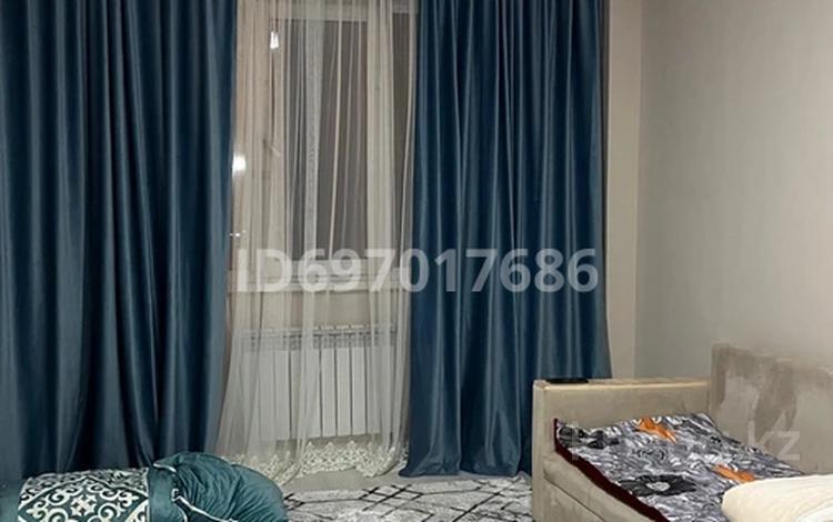 1-бөлмелі пәтер, 42 м², 1/9 қабат ай сайын, Сарыарка 1/2k3 — Рыскулова, бағасы: 230 000 〒 в Алматы, Турксибский р-н — фото 2