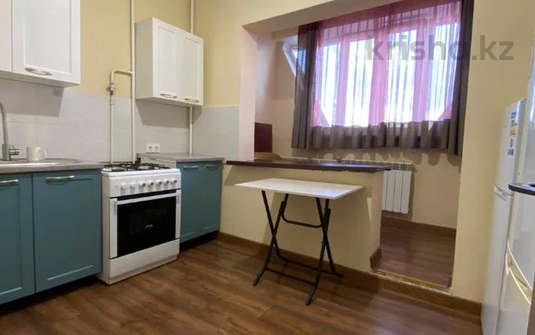 3-комнатная квартира · 75 м² · 8/9 этаж, Розыбакиева 72 за 350 000 ₸ в Алматы, Алмалинский р-н — фото 2