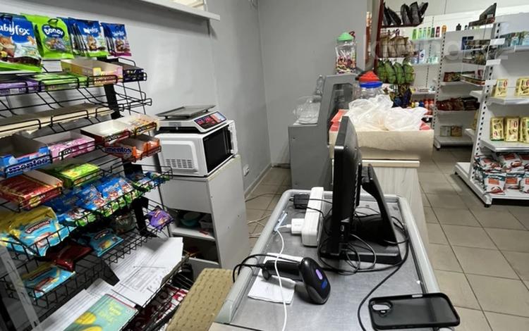Действующий продуктовый магазин · 70 м², бағасы: 25.5 млн ₸ в Актау, 34-й мкр — фото 2