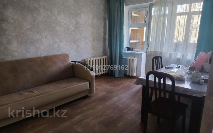 1-комнатная квартира · 39 м² · 2/5 этаж, Проспект Мира,29 — Проспект Мира,29. Рядом школа,садик и стадион за 9 млн ₸ в Жезказгане — фото 2