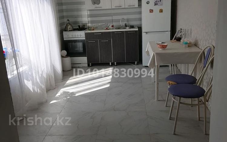 Дача · 2 комнаты · 16 м², мкр Кокарна, Омар Тулешева 82 — Возле Сая за 15 000 ₸ в Атырау — фото 2