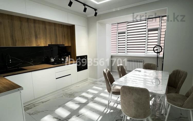 3-бөлмелі пәтер · 101.4 м² · 5/5 қабат, мкр Астана, Алаш 16в, бағасы: 42.5 млн ₸ в Уральске — фото 24