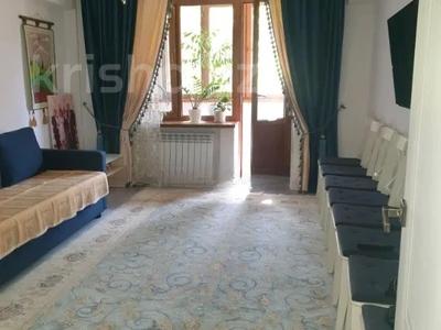 3-бөлмелі пәтер · 87 м² · 3/5 қабат, Амангельды 70А, бағасы: 82 млн ₸ в Алматы, Алмалинский р-н