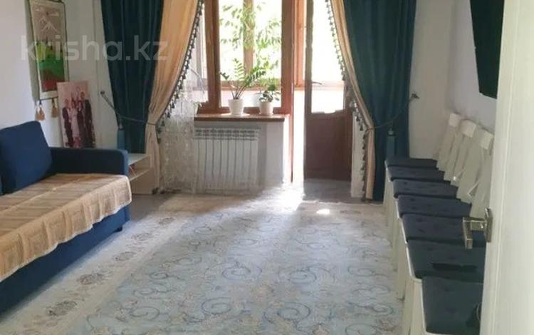 3-комнатная квартира · 87 м² · 3/5 этаж, Амангельды 70А за 82 млн ₸ в Алматы, Алмалинский р-н — фото 2