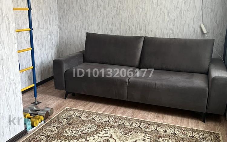 1-бөлмелі пәтер · 35 м² · 4/5 қабат, 10 микрорайон 11, бағасы: 11.5 млн ₸ в Аксае — фото 2