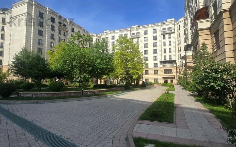 3-бөлмелі пәтер · 126 м² · 4/8 қабат, мкр Мирас 157, бағасы: 145 млн ₸ в Алматы, Бостандыкский р-н — фото 2