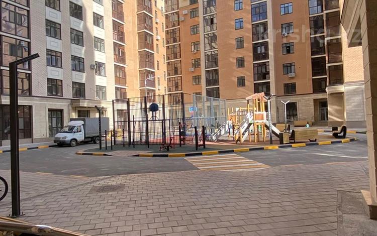 3-бөлмелі пәтер · 104 м² · 9/10 қабат, Гүлдер 3 ш/а., микрорайон Гульдер-1 3а — Степной, бағасы: 38.5 млн ₸ в Караганде, Казыбек би р-н — фото 2