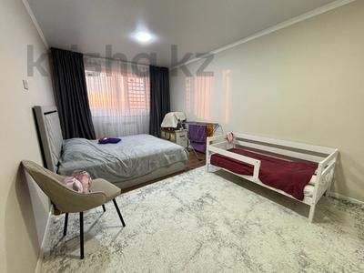 2-комнатная квартира · 60 м² · 9/10 этаж, Жунисова за 32 млн 〒 в Алматы, Наурызбайский р-н